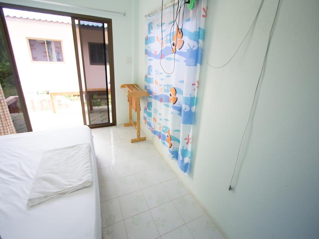 Chaiwat Resort Laem Sing Room photo