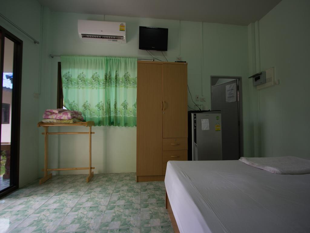 Chaiwat Resort Laem Sing Room photo