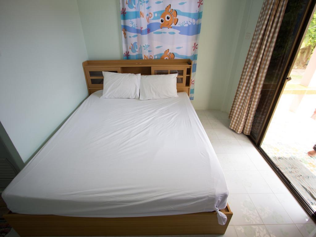 Chaiwat Resort Laem Sing Room photo