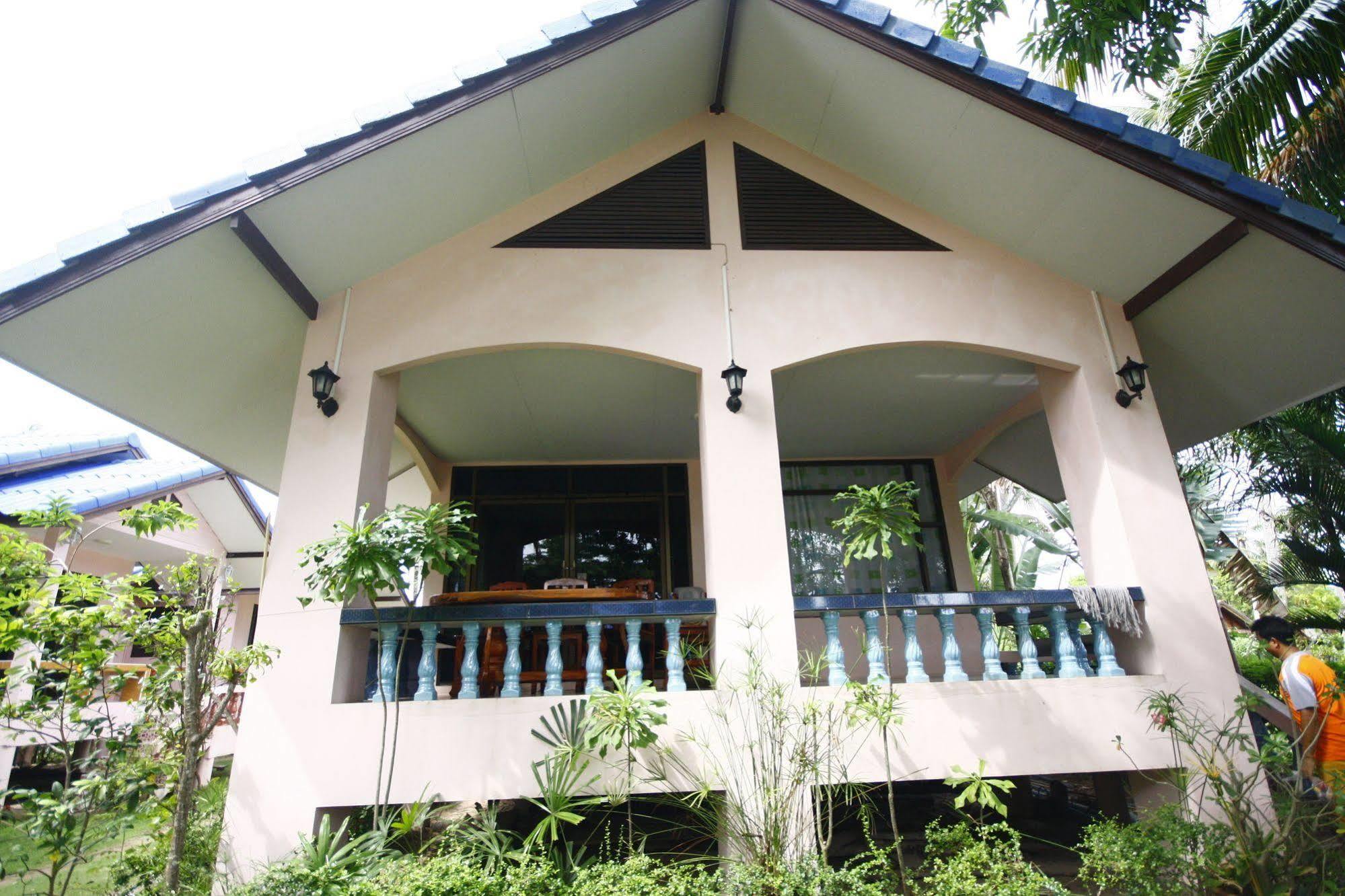 Chaiwat Resort Laem Sing Exterior photo