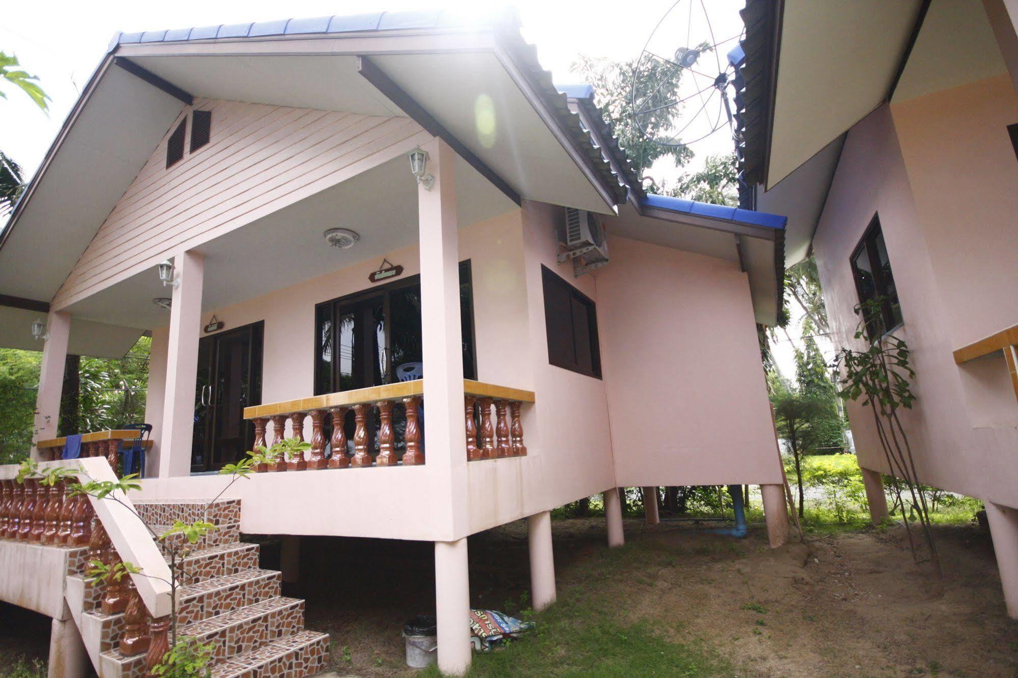 Chaiwat Resort Laem Sing Exterior photo